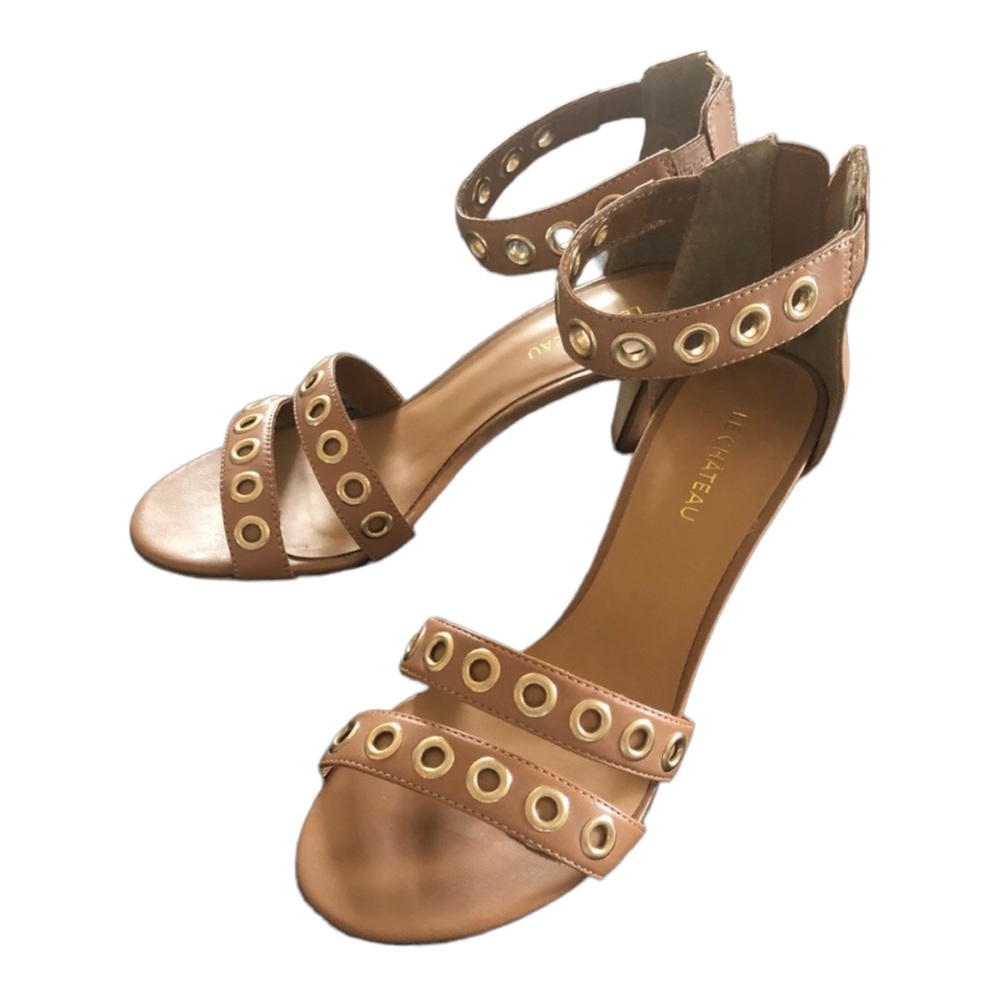 NEW Le Chateau Leather Heels size 38